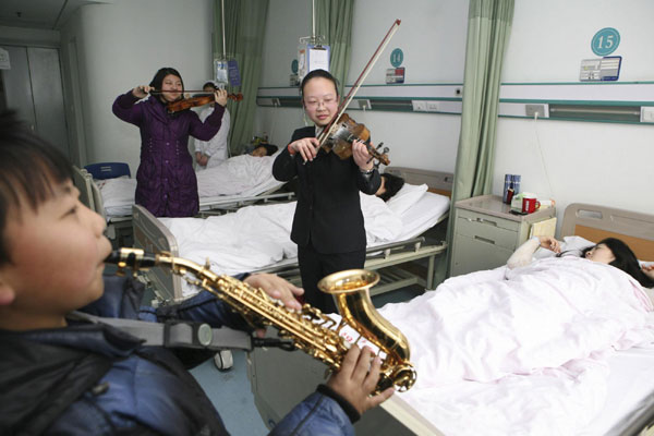 Live concert in ward: Cue the festival melody