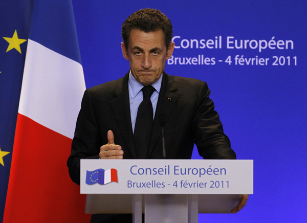 Sarkozy woos popular support for reforms at home