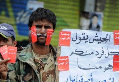 Anti-gov't protesters, gov't supporters rally in Yemen