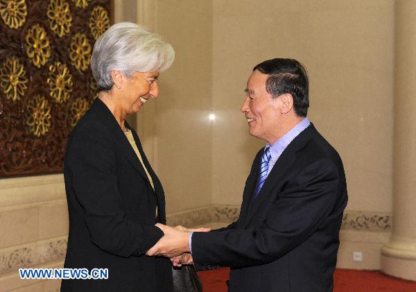Chinese vice premier meets French financial minister