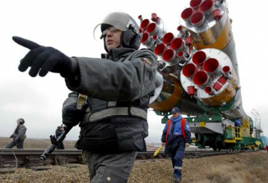 Soyuz TMA-21 spacecraft transported to launch pad