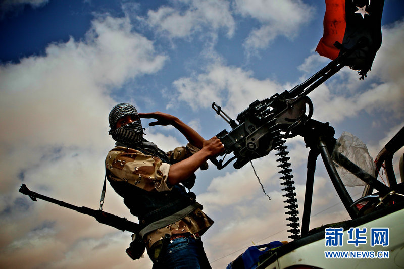 Libyan rebels strike Brega