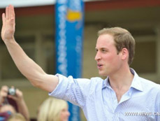 Prince William visits flood-hit Victoria