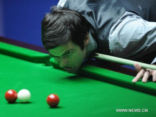 O'Sullivan takes lead in World Snooker Championship