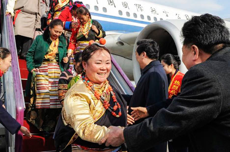 First delegation of 18th CPC National Congress arrive in Beijing 