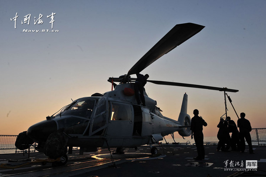 Chinese navy releases photographs about its large scale military exercise in the Pacific. (China Military Online)