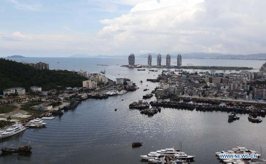Photo taken on May 16, 2012 shows a fishing port in Sanya City, south China's Hainan Province. (Xinhua/Chen Wenwu) 