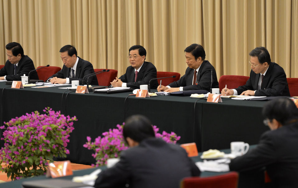 Hu Jintao (3rd L) joins a panel discussion of Jiangsu delegation to the 18th National Congress of the Communist Party of China (CPC) in Beijing, capital of China, Nov. 8, 2012. The 18th CPC National Congress was opened in Beijing on Thursday. (Xinhua/Rao Aimin)