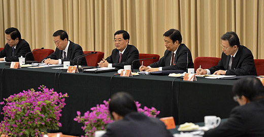 Chinese leaders participate panel disccussion