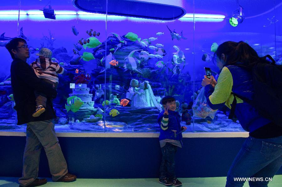 People visit a Teddy Bear Museum in Chengdu, capital of southwest China's Sichuan Province, Nov. 11, 2012. (Xinhua/Jiang Hongjing) 