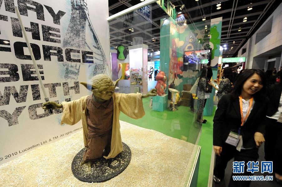 Photo taken on Jan. 11, 2011 shows the exhibition hall of cartoon in Hong Kong International Licensing Show. (File photo/ Xinhua)