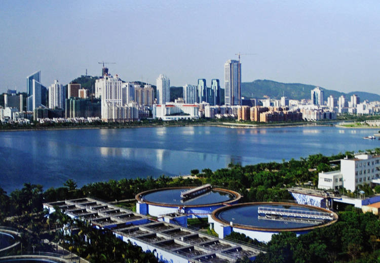Photo shows a sewage treatment plant in Xiamen in Fujian province.  (People’s Daily Online/ Jiang Jianhua)  