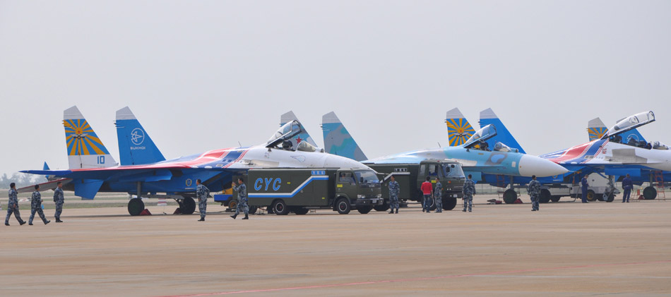 Su-27 fighter, Russian Knights Aerobatic Team (People’s Daily Online/Zhu Rui)