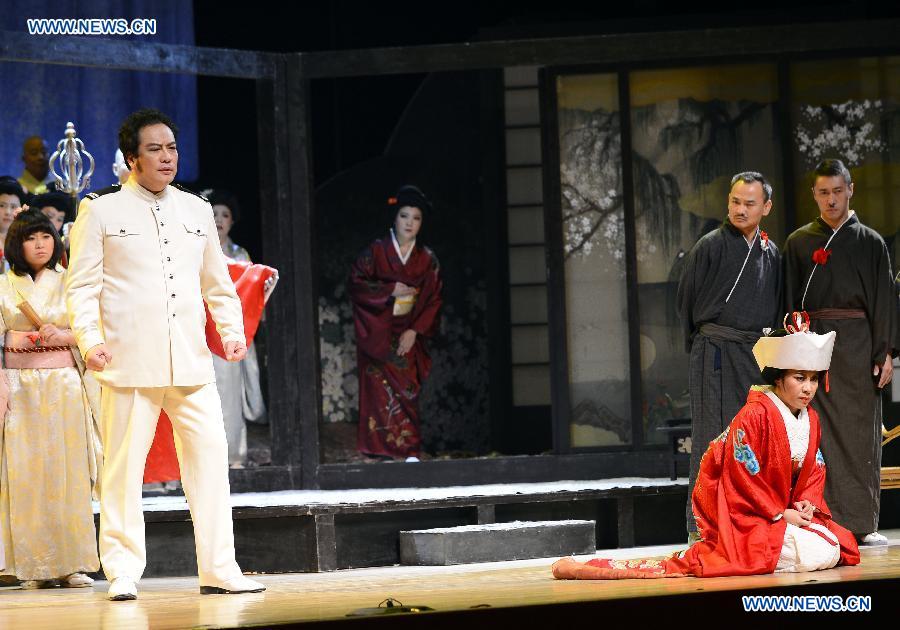 Actors and actresses from China Opera perform "Madama Butterfly" in Beijing, capital of China, Nov. 12, 2012. Madama Butterfly is an opera by Italian composer Giacomo Puccini. (Xinhua/Jin Liangkuai) 