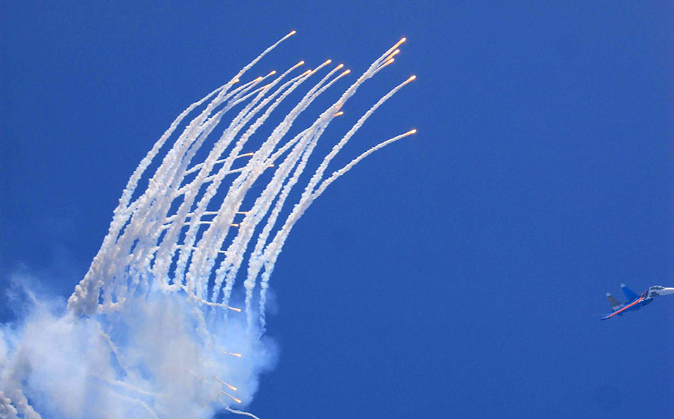 Russian Knights makes debut at Airshow China 2012
