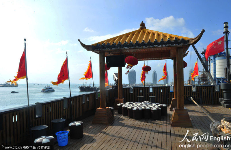 A luxurious antique style vessel, which attracted wide attention from the marine tourism industry, conducts its maiden sea trial in Sanya of Hainan province on Nov. 12, 2012. (CFP Photo)