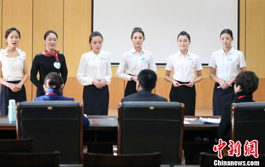 China Southern Airlines recruits flight attendants in Xinjiang (6)