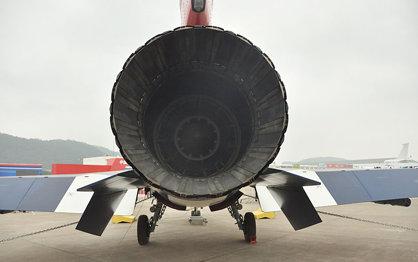 J-10 fighters of China Air Force are on display at Airshow China 2012, which is held from November 13 to November 18 in Zhuhai in south China's Guangdong province. (People's Daily Online/ Zhai Zhuanli)