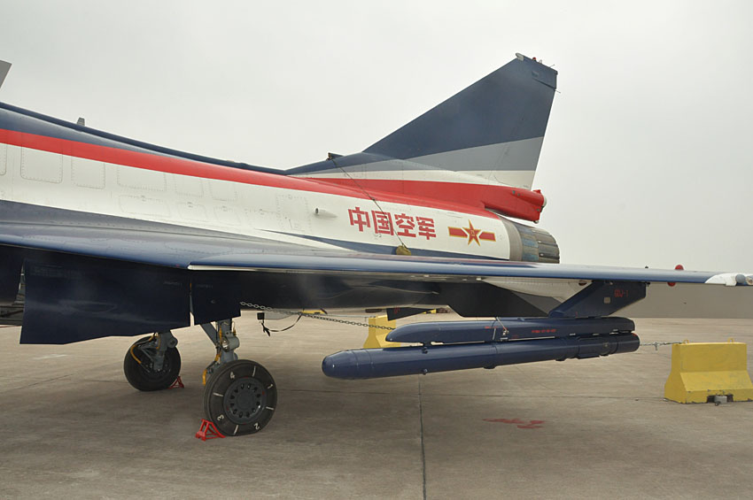 J-10 fighters of China Air Force are on display at Airshow China 2012, which is held from November 13 to November 18 in Zhuhai in south China's Guangdong province. (People's Daily Online/ Zhai Zhuanli)