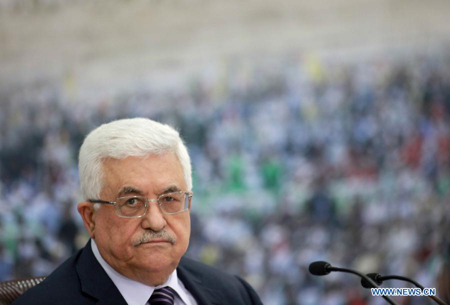 Palestinian President Mahmoud Abbas delivers a speech as he headed a meeting with the Palestinian leadership in the West Bank city of Ramallah, on Nov. 18, 2012. Abbas on Sunday called for ending the violence in Gaza, where Israeli attacks have entered the fifth day. (Xinhua/Fadi Arouri) 