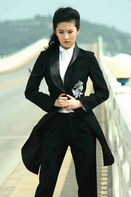 Liu Yifei (www.nen.com.cn)