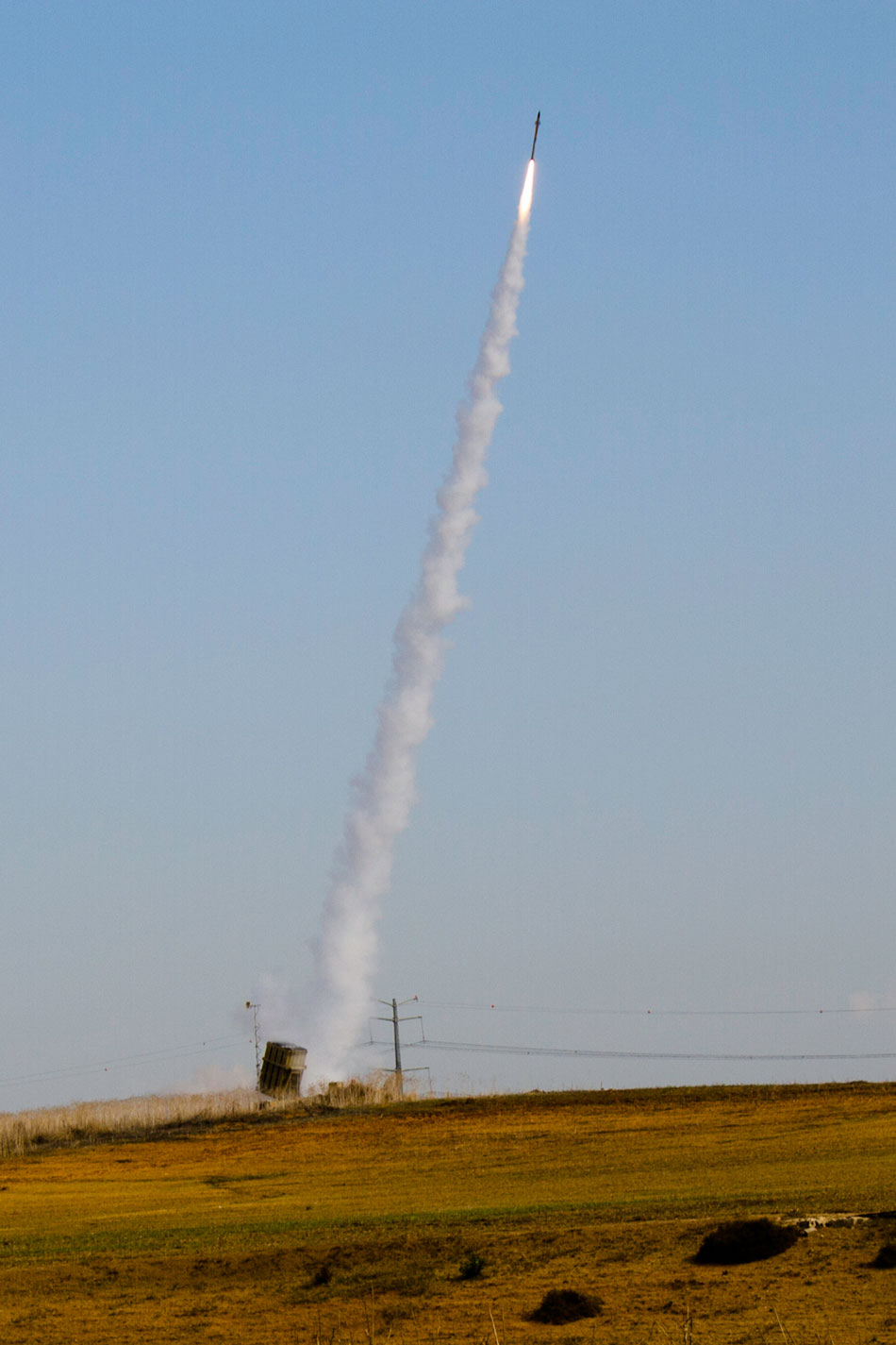 The Iron Dome counter-rocket system is launched on the outskirt of Ashdod city, southern Israel, to intercept rockets fired from Gaza by Hamas militants. (Xinhua/Yang Zhiwang)