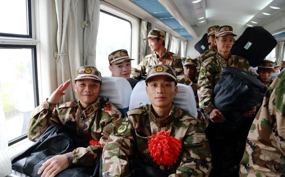 New military recruits leave for Tibet region