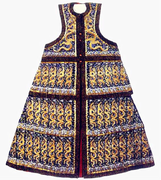 An imperial waistcoat of Qing Dynasty queen. (Colleted by Beijing Palace Museum)