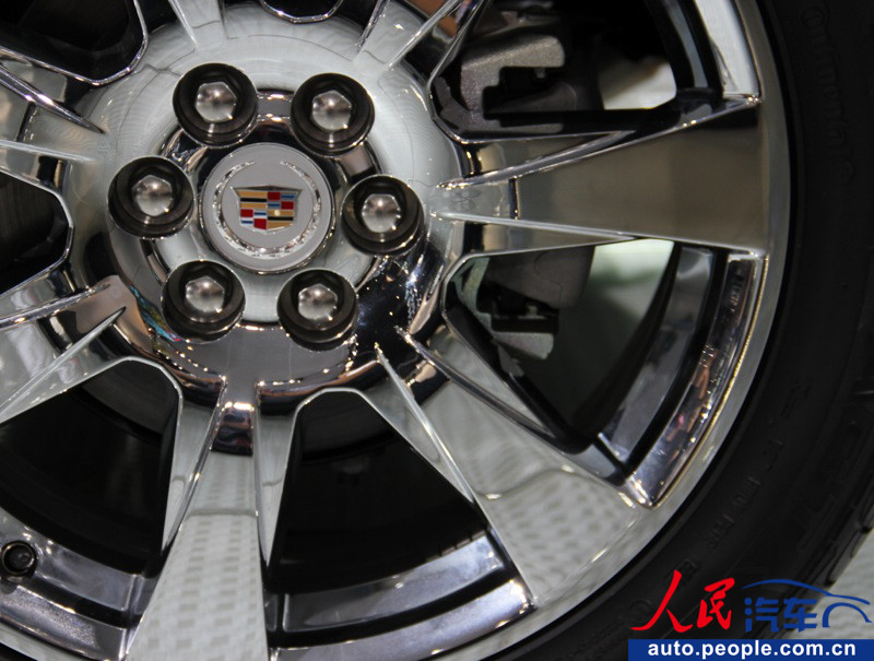 Cadillac SPX shines at Guangzhou Auto Exhibition (10)
