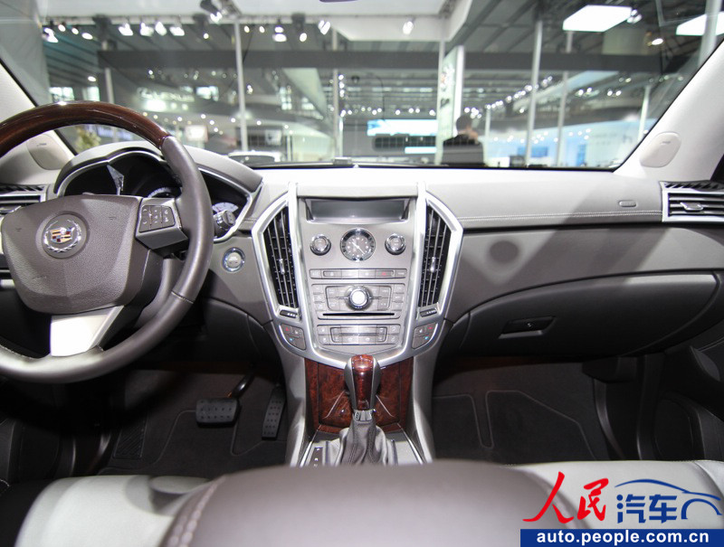 Cadillac SPX shines at Guangzhou Auto Exhibition (13)