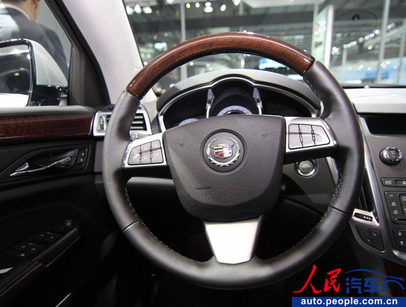 Cadillac SPX shines at Guangzhou Auto Exhibition (15)