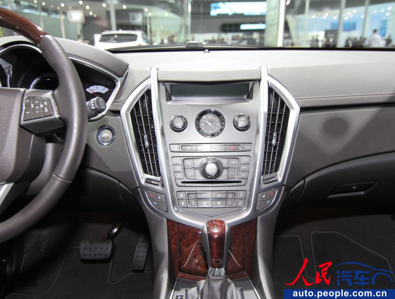 Cadillac SPX shines at Guangzhou Auto Exhibition (14)