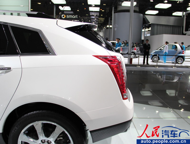 Cadillac SPX shines at Guangzhou Auto Exhibition (8)
