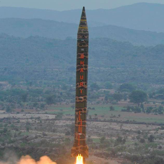 Photo released by the Pakistan's Inter Services Public Relations (ISPR) office shows a Medium Range Ballistic Missile Hatf V (Ghauri) being launched from an undisclosed location in Pakistan, Nov. 28, 2012. Pakistan Wednesday successfully launched a medium-range nuclear-capable missile, the military said. (Xinhua/ISPR)