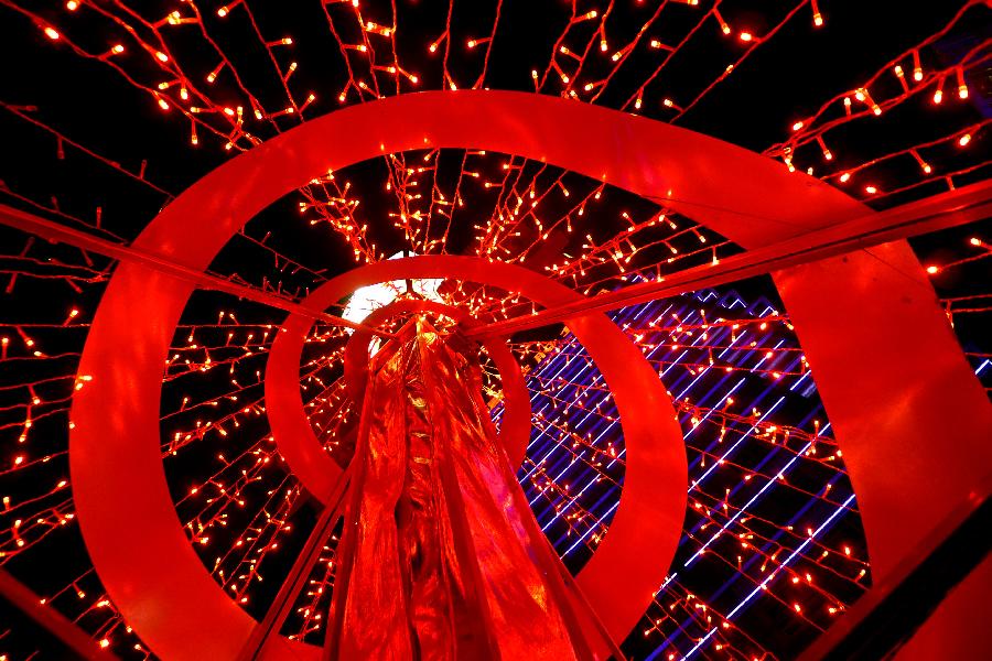 Christmas decorations are seen in downtown Beijing, capital of China, Nov. 29, 2012. (Xinhua/Li Wenming) 