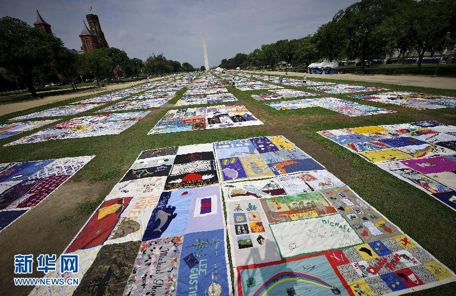 48,000 AIDS memorable blankets are displayed at the 19th World AIDS Conference. (Xinhua/ Zhang Jun)