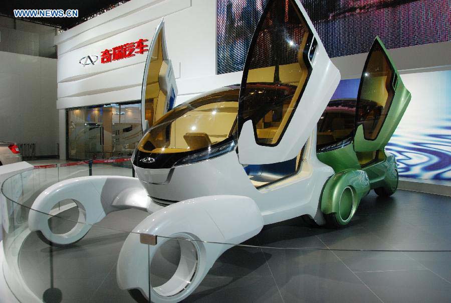 A concept car designed by Chinese automaker Chery is shown at the 10th China (Guangzhou) International Automobile Exhibition in Guangzhou, capital of south China's Guangdong Province, Dec. 2, 2012. The ten-day auto show, which kicked off on Nov. 23, 2012, closed on Sunday. (Xinhua/Yuan Hongwei)