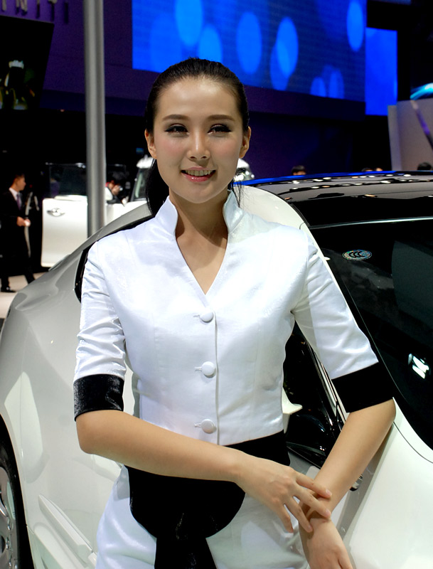 Beautiful model at Guangzhou Auto Show (10)