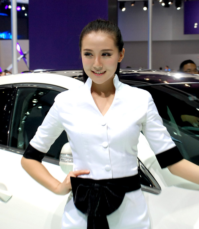 Beautiful model at Guangzhou Auto Show (9)