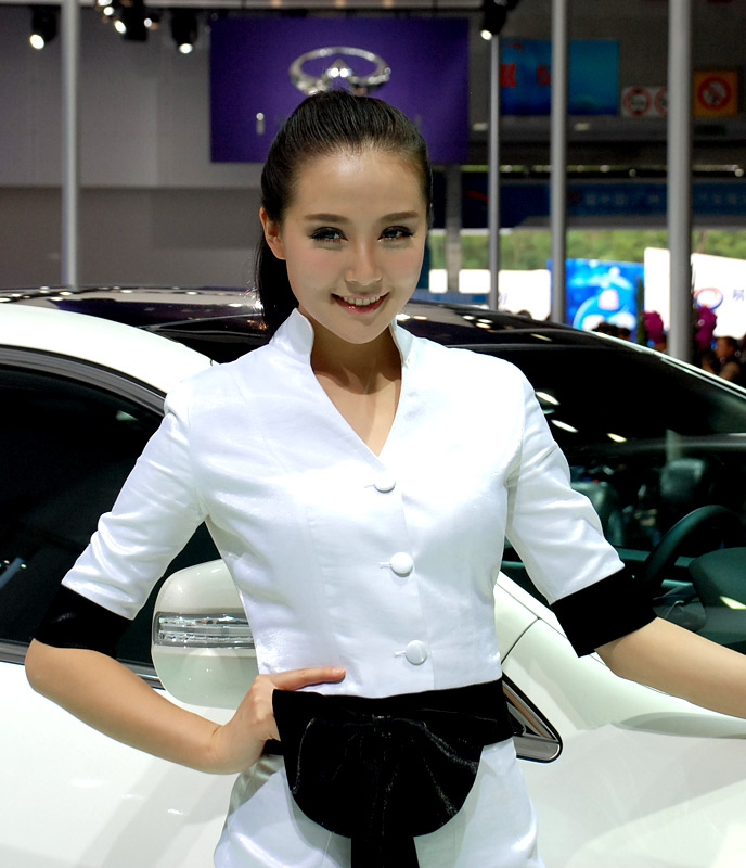 Beautiful model at Guangzhou Auto Show (2)