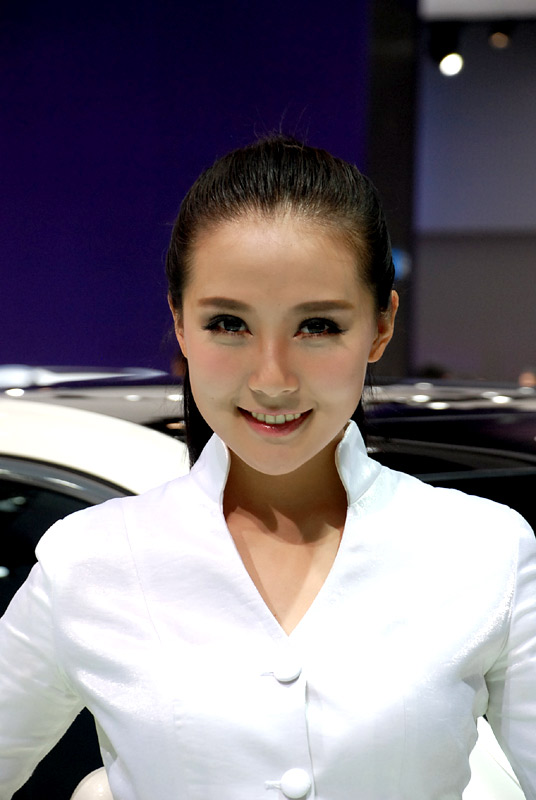 Beautiful model at Guangzhou Auto Show (5)