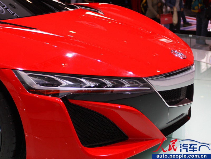 Honda's Acura NSX concept car shines at 2012 Guangzhou Auto Exhibition. (auto.people.com.cn)