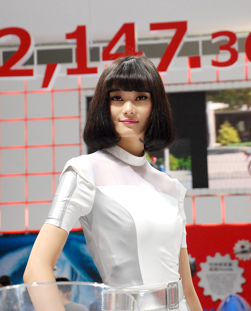 Glamorous model at Int'l Motor Show in Guangzhou (12)