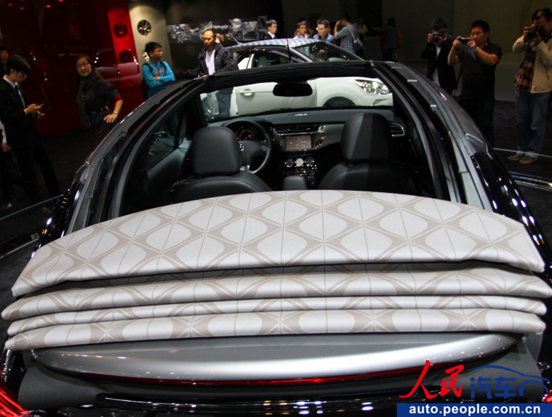 Photo of Citroen concept vehicle at Guangzhou Auto Exhibition (9)