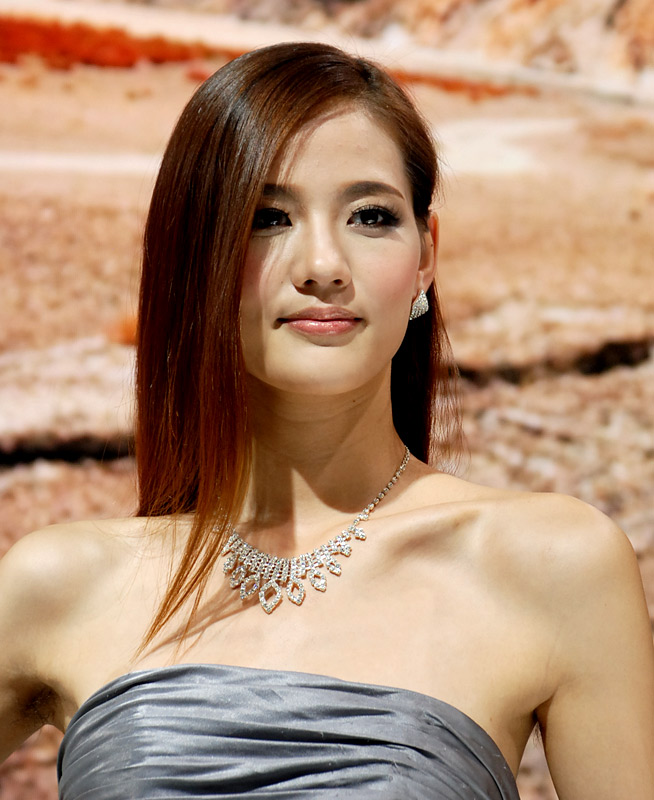 Beautiful model at Cadillac booth of Guangzhou Auto Exhibition (14)