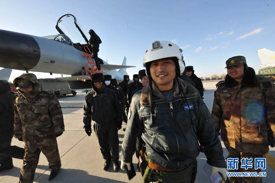 More than 100 top pilots from 14 aviation brigades and regiments of the Air Force of the Chinese People's Liberation Army (PLA) pilot their fighters to conduct an air combat confrontation training at an experimental training base of the PLA Air Force in northwest China. (Xinhua/Yu Hongchun)
