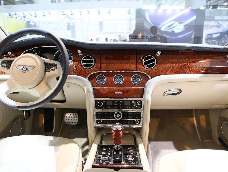 Luxurious Bentley Mulsanne Mulliner (12)