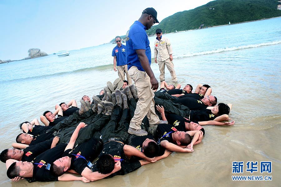 'Devil' foreign instructors at Chinese bodyguard training camp (8)