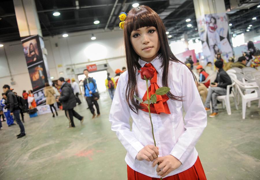 A cosplayer poses for photo during the 1st Cosplay Cultural Festival in Hangzhou, capital of east China's Zhejiang Province, Dec. 9, 2012. The two-day festival closed on Sunday. (Xinhua/Han Chuanhao)