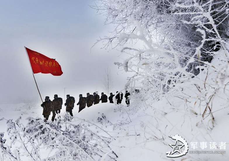 The spirited troop marches toward destination. (Photo/Reader.chinamail.com.cn)